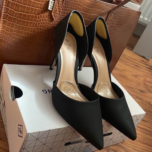 Black Heels - Brand New Never Worn! NWOT - Picture 2 of 4